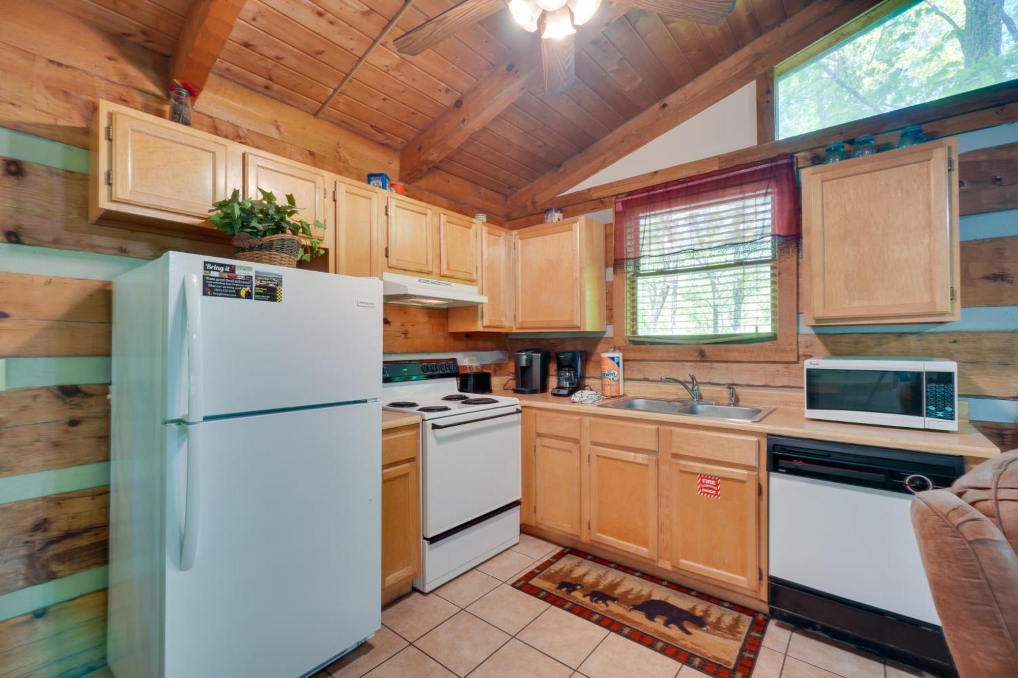 Gatlinburg Cabin With Hot Tub About 6 Mi To Downtown! Esterno foto