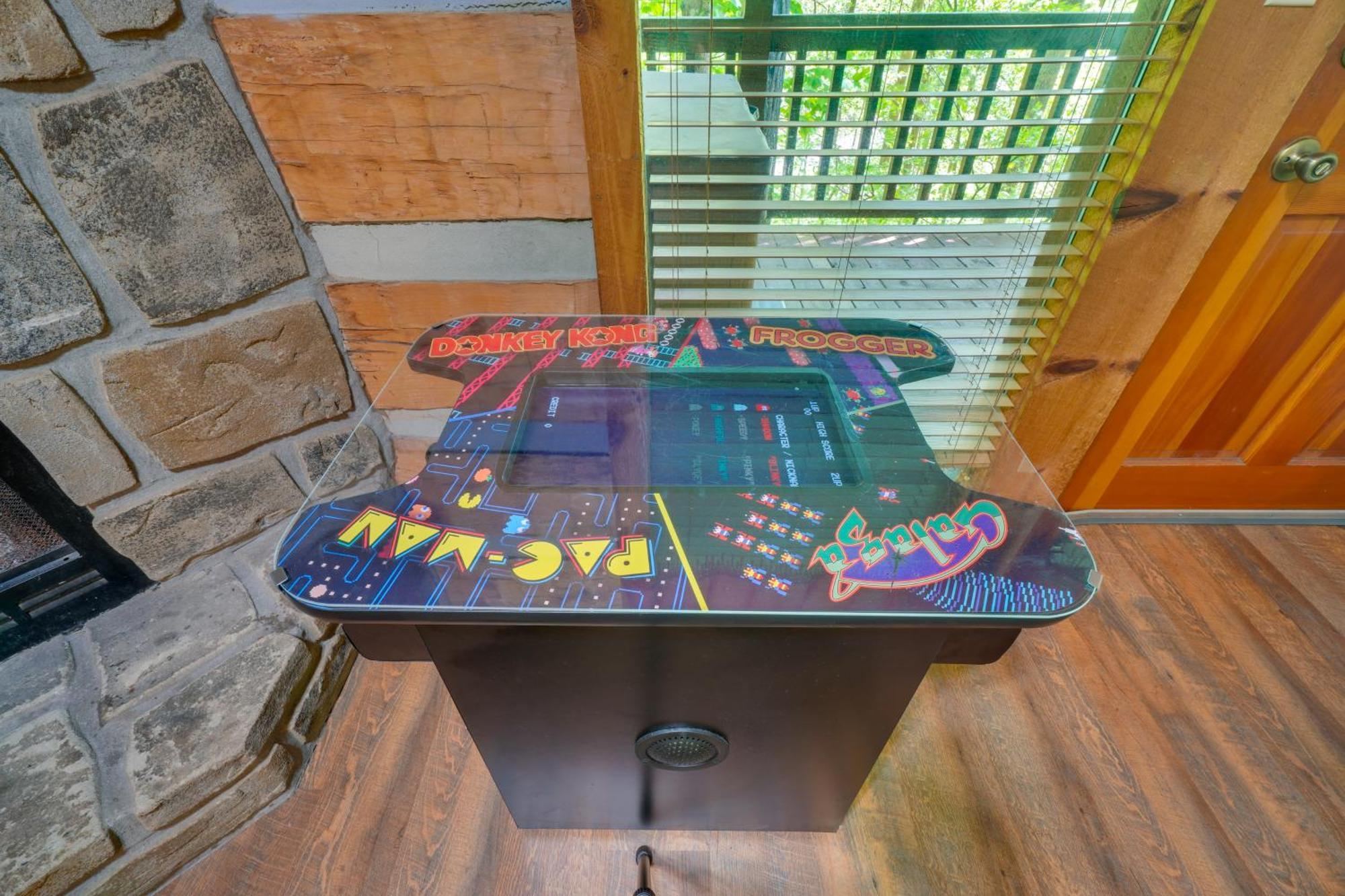 Gatlinburg Cabin With Hot Tub About 6 Mi To Downtown! Esterno foto