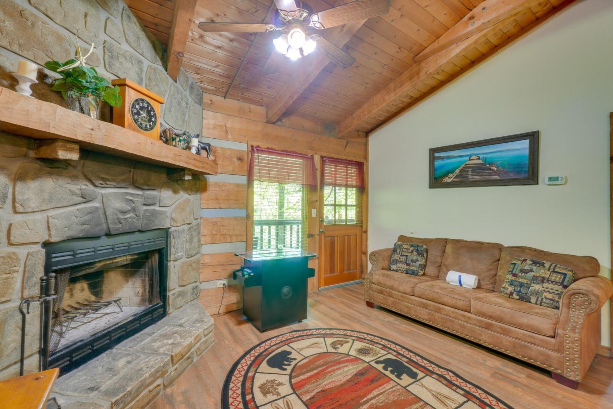 Gatlinburg Cabin With Hot Tub About 6 Mi To Downtown! Esterno foto
